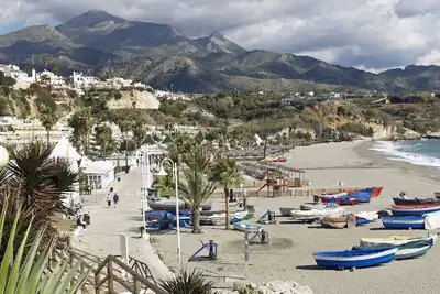Image de Appartement moderne à Nerja, près de la plage de Burriana