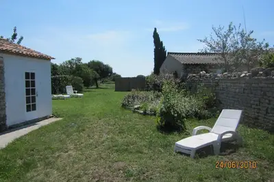 Image de Typique Oleronnaise En Pierre De Cote