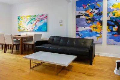 Image de Best Location - Maison de ville avec 3 grandes chambres et un canapé-lit