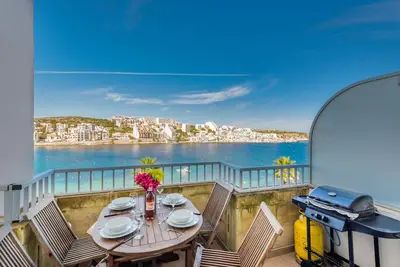 Image de GetawaysMalta - Blue Harbour 3 Appartement sur le front de mer à St Paul's Bay