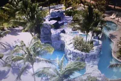 Image de Marches spectaculaires d'une villa d'une chambre face à l'océan à la plage immaculée d'Aruba