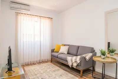 Image de Binge Red Apartment, Wifi, Ac, terrasse