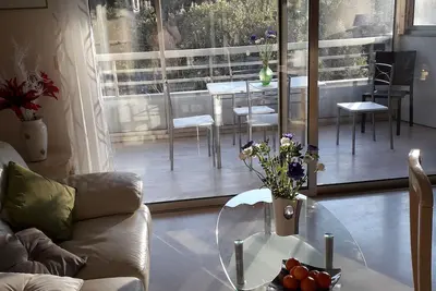 Image de appartement  vue sur  parc  calme et ensoleillé