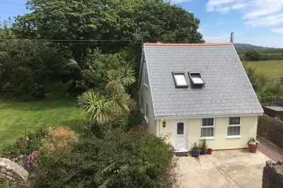 Image de Berry Garden Cottage Berry Hall, nouveau sur le marché de la location pour 2019
