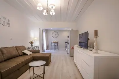 Image de Meublé touristique, classé 4* avec piscinelle chauffée, à St Gilles les Bains