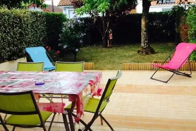 Image de Appart/Studio refait Ă neuf, rez de Jardin, au calme, plage et commerces Ă pieds