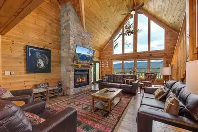 Image de Log Cabin haut de gamme, magnifique vue sur la montagne, beaucoup de pont pour basculer, Arcades, 6 suites