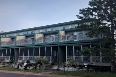 Image de Condo du centre-ville en face de la plage de Joni sur l'île Madeline