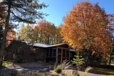Image de Log Cabin situé sur le parcours de golf Robert Trent Jones sur Madeline Island