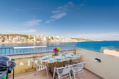 GetawaysMalta - Blue Harbour Penthouse en St Paul's Bay