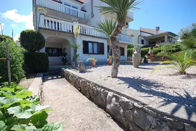 Image de Appartement de vacances avec de l'air conditionné et un accès Internet
