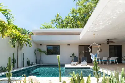 Image de Villa Ayola | Emplacement Prime | 1min À Pied De La Plage