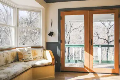 Image de Ferme 3br Asheville dans un terrain de 16 acres en bordure du Wildlife Resources Land