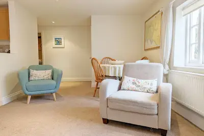 Image de Flint Cottage, Emsworth - un chalet pouvant accueillir 4 personnes dans 2 chambres