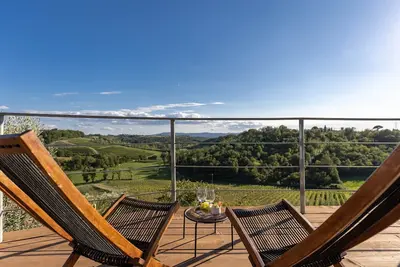 Image de Villa Tirinzano Chianti 14 personnes dans 7 chambres et 7 salles de bains
