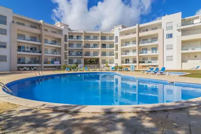 Image de Agréable appartement pour 4 personnes avec climatisation, Wifi, piscine, Tv, balcon et parking