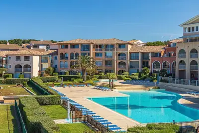 Image de Confortable appartement pour 4 personnes avec Wifi, piscine, Tv, terrasse et animaux admis