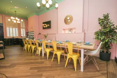 Image de Brighton Lanes Townhouse: 4 chambres, 22 personnes, près de la plage, terrasse, WiFi
