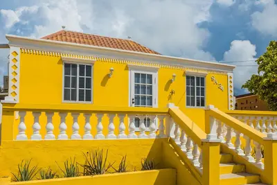 Image de Old Aloe House - Une maison de vacances de 100 ans entièrement rénovée