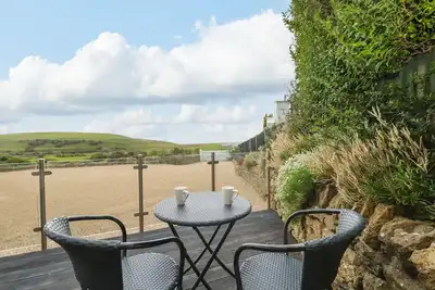 Burton Bay, Burton Bradstock