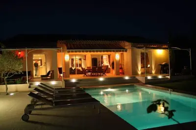 Image de idéale maison de vacances  climatisée- piscine tempérée ( max 28 °) -2 à 8 pers.