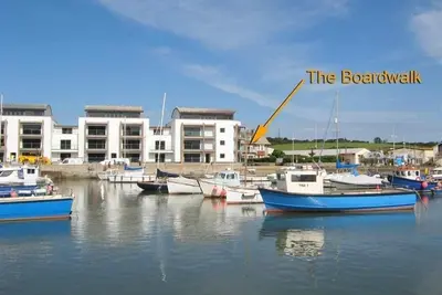 Image de The Boardwalk, familial et convivial à West Bay, Réf 994014