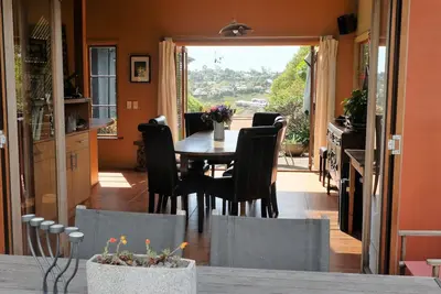 Image de Maison familiale de 4 chambres à Sunny Nelson à 10 minutes à pied de la ville