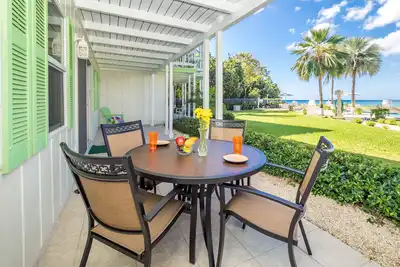 Image de Ouvrez votre porte directement sur la plage! Cocoplum # 7 de CaymanVacation