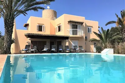 Maison Avec Piscine A 2km D'Ibiza