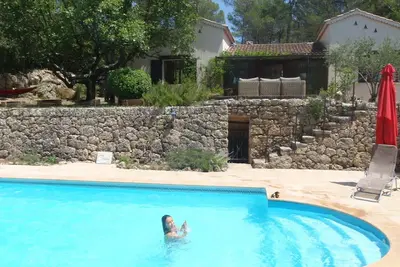 Image de Charming air-conditioned Provencal villa with private pool hidden by the forest
