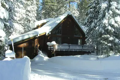 Image de Chalet confortable à proximité des stations de ski et du lac Donner *** Tarifs abordables ***