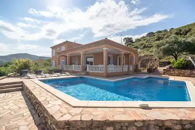 Image de Belle villa calme avec piscine privée à Roquebrun