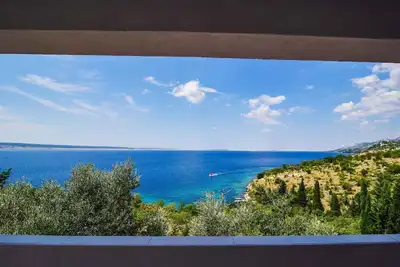 Image de Maison de vacances avec terrasse et vue sur la mer
