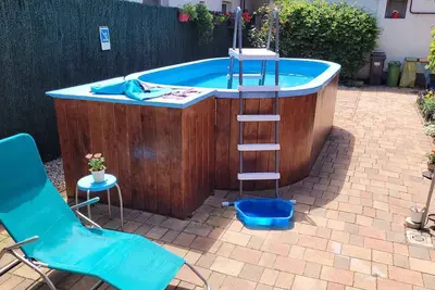 Image de Appartement de vacances à proximité du centre ville avec piscine