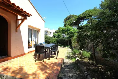 Image de Villa pour 6 personnes à 100 mètres de la plage situé sur le Port d'Hyères
