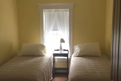 Image de Location de vacances haut de gamme en face de Haley Pond dans le village de Rangeley