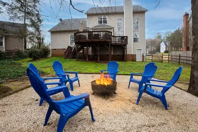 Image de ⭐️ Emplacement parfait! Accueil magnifique à proximité du centre-ville, golf, Ballantyne