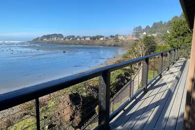 Image de Meilleure vue en ville! Plaisir en famille sur notre plage privée. L'eau de la rivière peu profonde en face