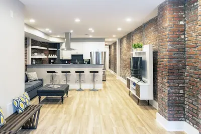 Image de Belle nouvellement créé 1br Apt. dans le meilleur emplacement de DuPont (nouveau)