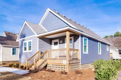 Image de Kil9112 Golf Resort Living; Minutes de la plage; Piscine communautaire et fitness