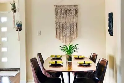 Image de Lumineux, Fun Apartment w / Balcon à Highland Park