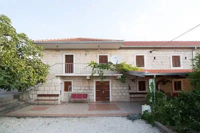 Image de Réservez vos vacances en dalmate typique en pierre Maison pour 8 - 14 personnes