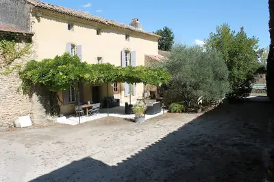 Image de Mas rainvert provençal avec piscine