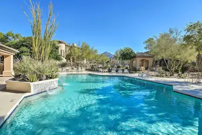 Image de Nouveau! Scottsdale Condo w / Mtn Views - 3 Mi à Tpc!