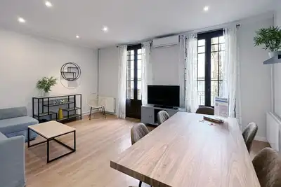 Image de Bright family apartment with balcony