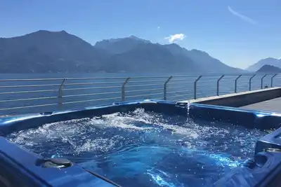 Image de Villa Navalia - Marina - Lac de Côme - Menaggio - Villa directement sur le lac.