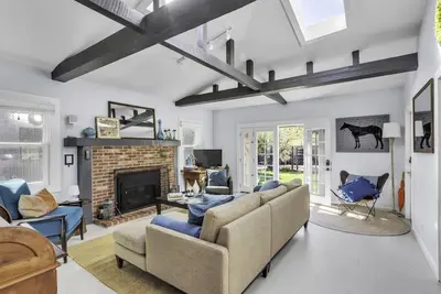 Image de Chalet confortable sur ranch de chevaux Sonoma près de bons vignobles