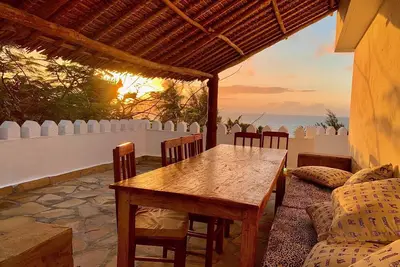 Image de Villa avec piscine, vue imprenable sur la mer, un chef privé et personnel