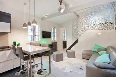 Image de Comme une maison, superbe appartement esprit loft ** idéal pour une famille **