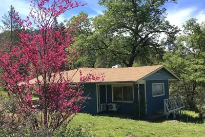 Image de Escapade privée récemment restaurée à Yosemite Mountain sur 40 acres!